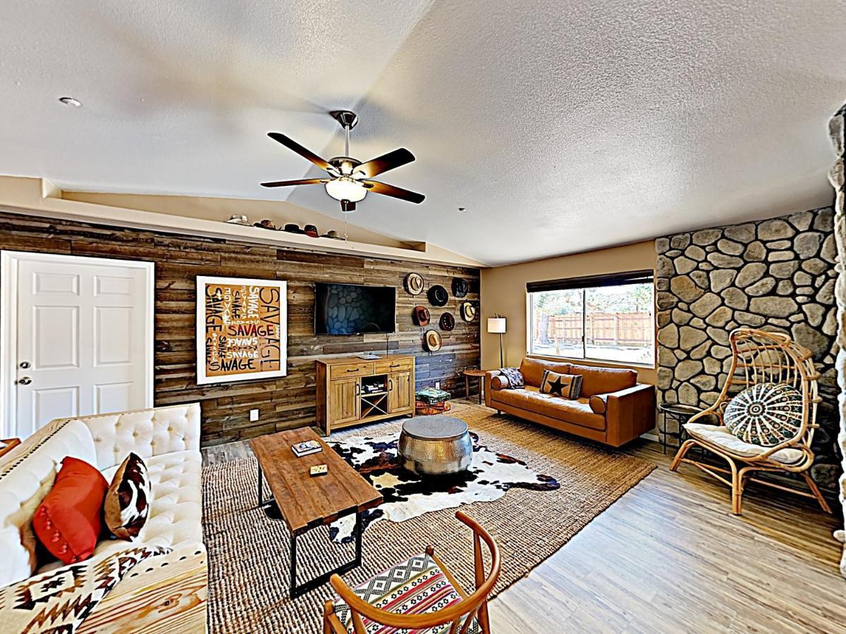 Rawhide Ranch - Walk To Pappy And Harriet'S With Hot Tub! Home Yucca Valley Exteriér fotografie
